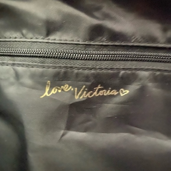 Victoria NWT-VICTORIAS SECRET-WILD LEOPARD-PINK & BLACK WEEKENDER BAG